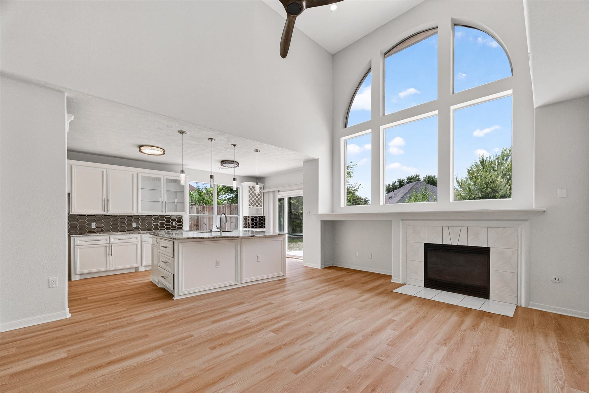 2210 Laurel River Bend, Houston, TX 77014 2210 Laurel River Bend, Houston, TX 77014