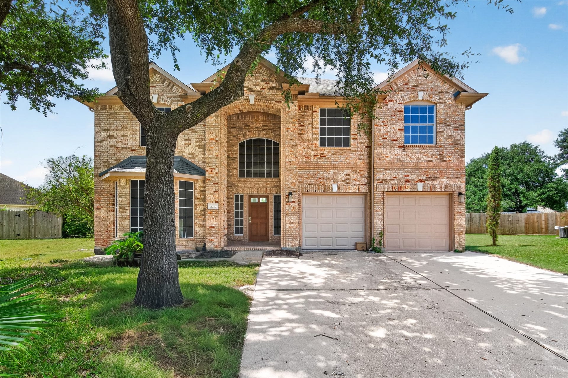 2210 Laurel River Bend, Houston, TX 77014 2210 Laurel River Bend, Houston, TX 77014
