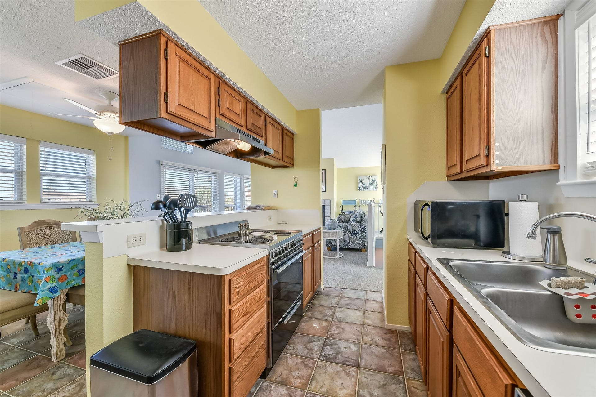 3902 Island Court, Galveston, TX 77554 3902 Island Court, Galveston, TX 77554
