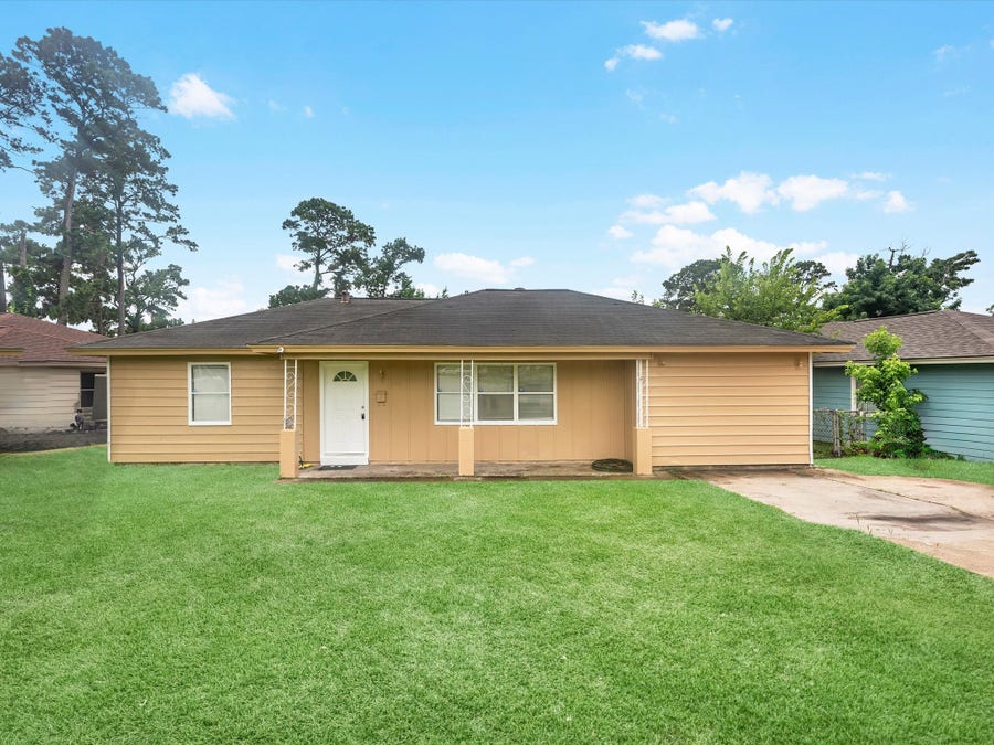 Property photo for 838 Rosewick Street, Houston, TX