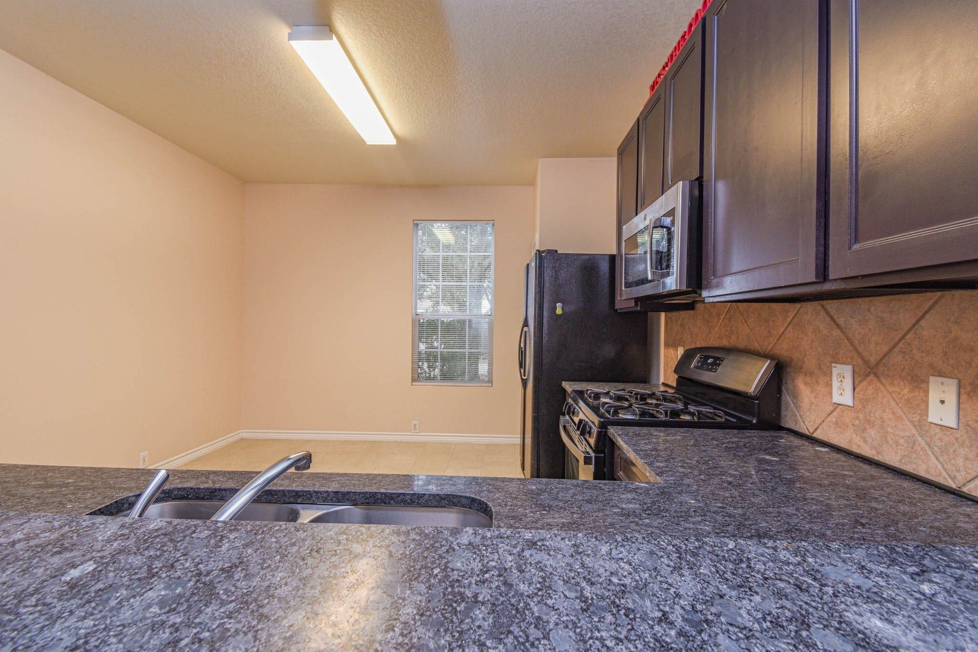 29704 Sullivan Oaks Drive, Spring, TX 77386 Kitchen