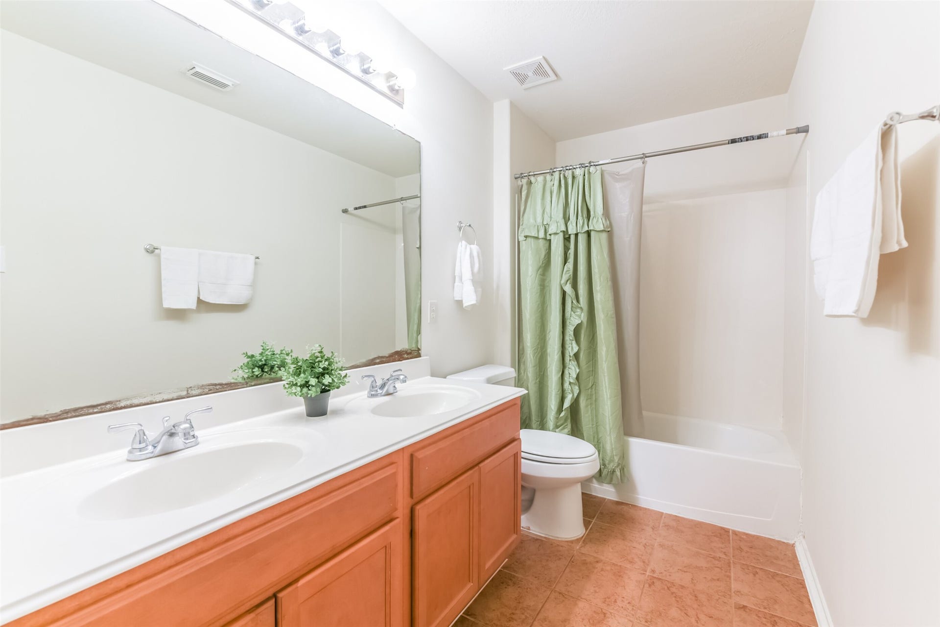 5418 Lilac Grove Lane, Rosharon, TX 77583 5418 Lilac Grove Lane, Rosharon, TX 77583