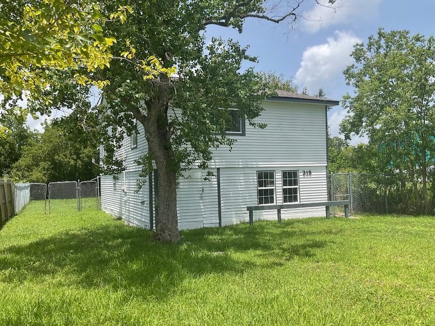 Property photo for 318 10th Street, Dickinson, TX