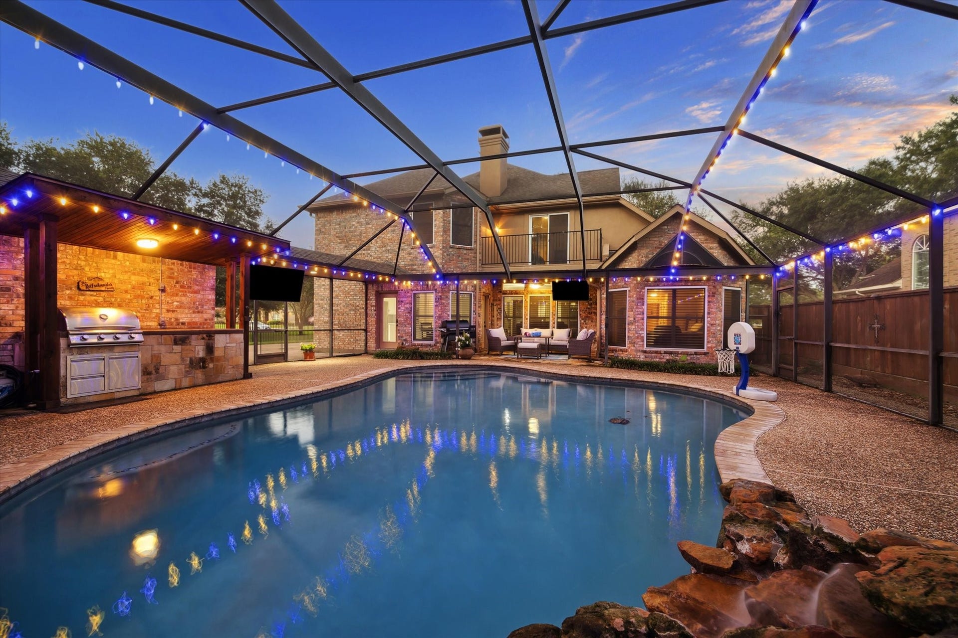 4107 Wentworth Drive, Fulshear, TX 77441 Come and relax near the pool!