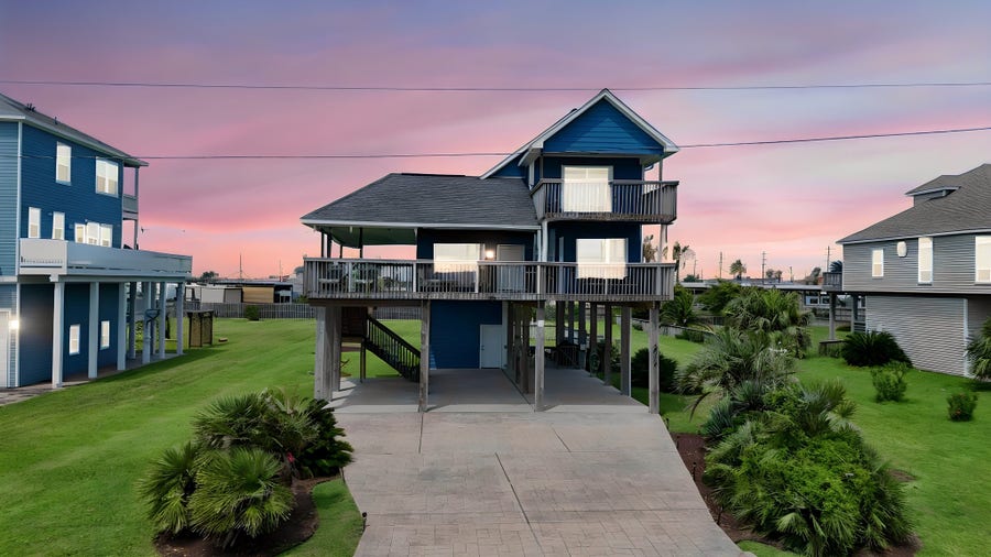 Property photo for 18115 Shaman Drive, Galveston, TX