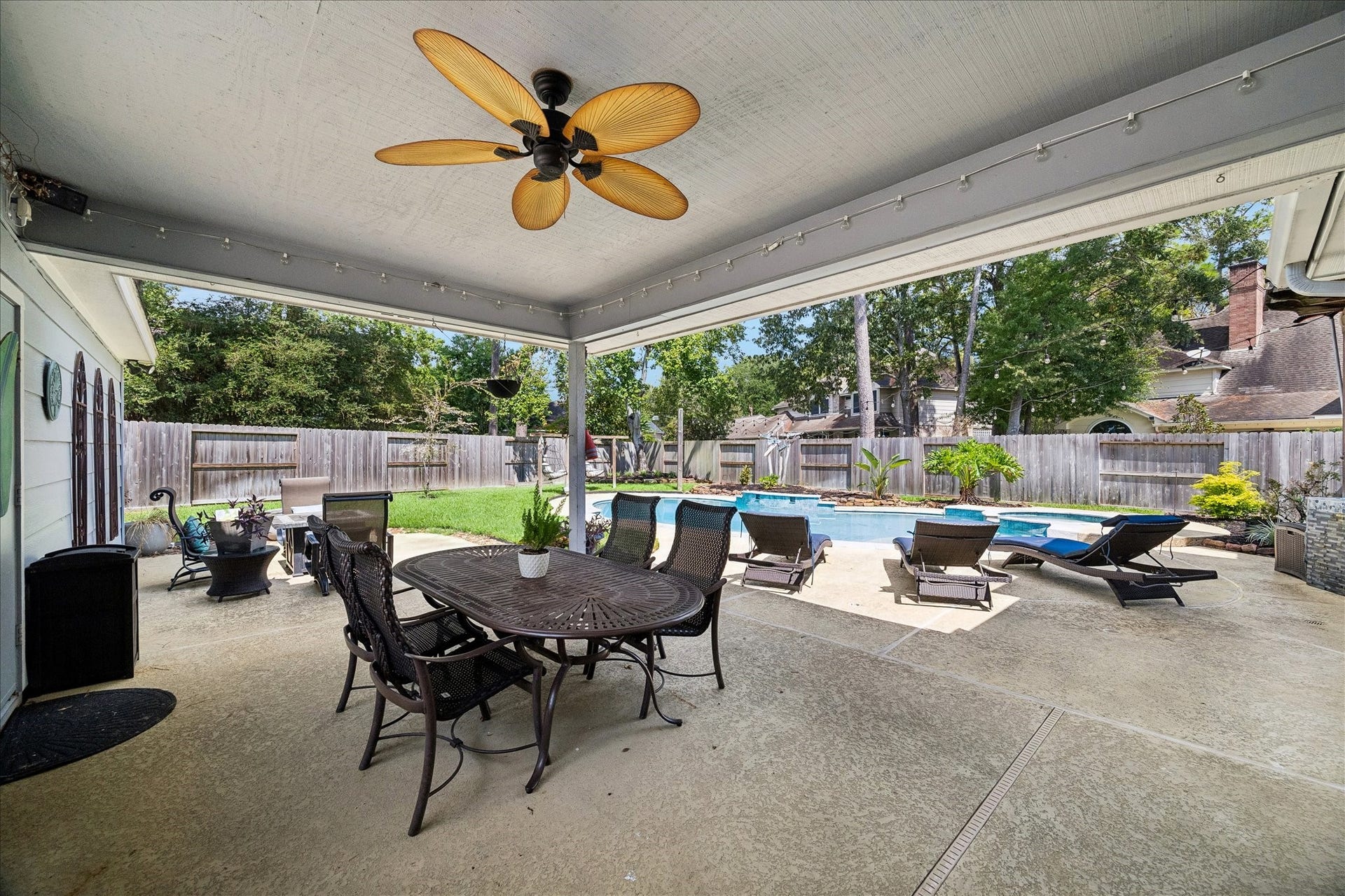 5911 Garden Hollow Court, Houston, TX 77345