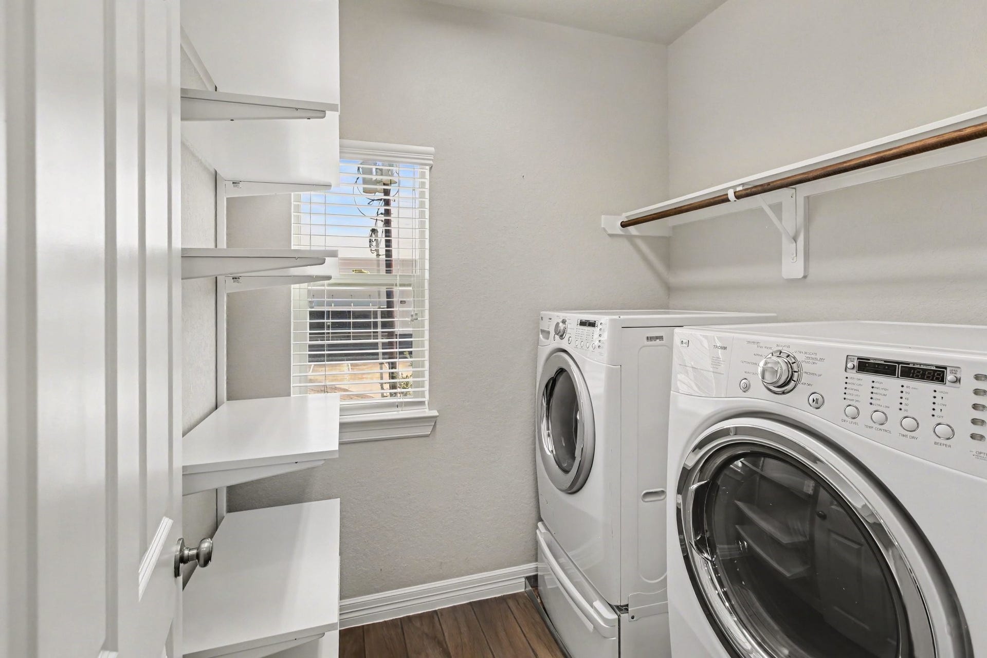 1506 Peyton Oaks Place, Houston, TX 77043 The laundry room on the 2nd floor
