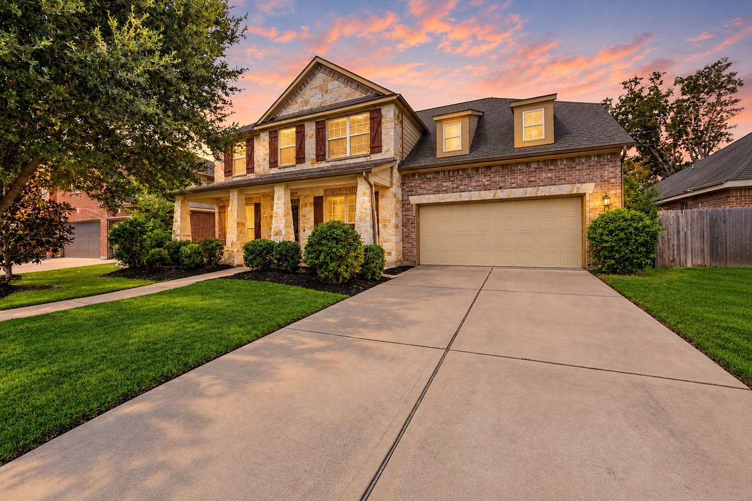 7 Ember Branch Drive, Missouri City, TX 77459 Welcome to 7 Ember Branch Dr, a 4 bedroom, 3.5 bathroom home in Sienna. A brick and stone two-story with a covered front porch, mature shade tree and a long walkway to the front door.