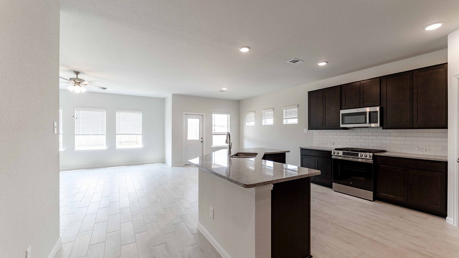 3112 Waxwing Drive, Brookshire, TX 77423 3112 Waxwing Drive, Brookshire, TX 77423