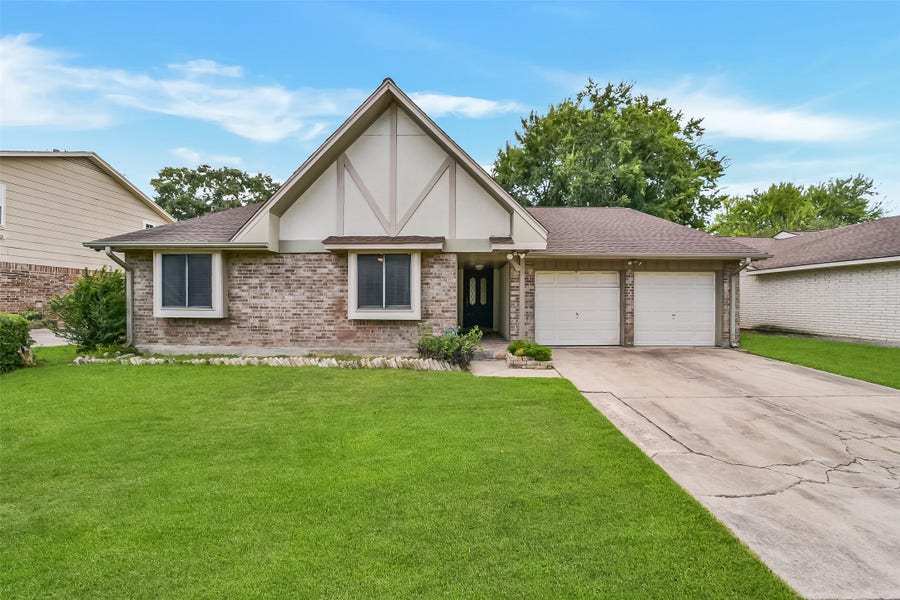 Property photo for 15122 Cedar Ridge Drive, Houston, TX