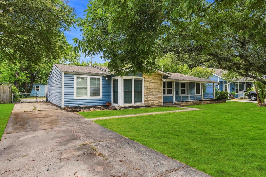 Property photo for 1210 14th Avenue N, Texas City, TX