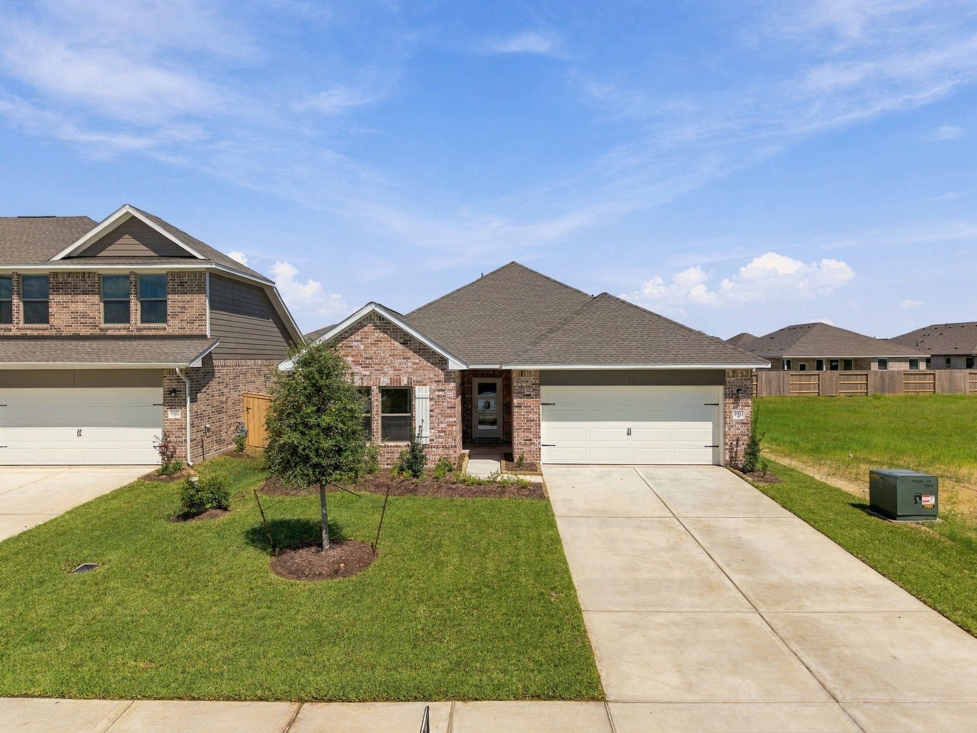 1911 Starlight Street, Angleton, TX 77515