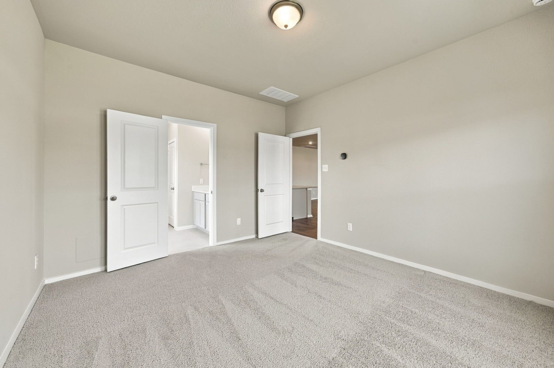1911 Starlight Street, Angleton, TX 77515