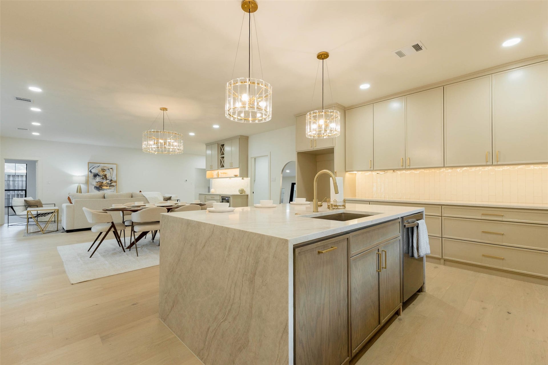9910 Briarwild Lane, Houston, TX 77080 9910 Briarwild Lane, Houston, TX 77080