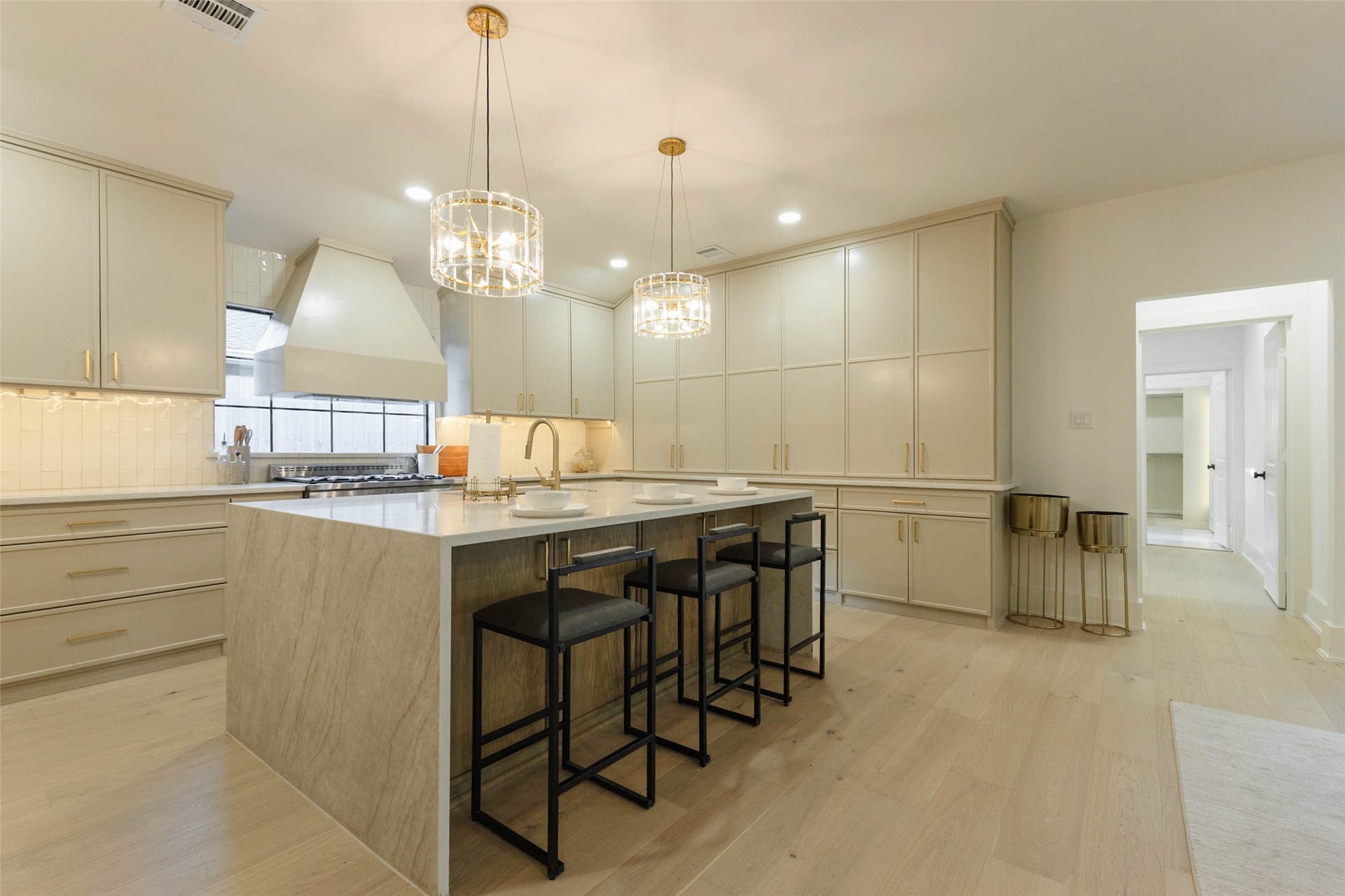 9910 Briarwild Lane, Houston, TX 77080 9910 Briarwild Lane, Houston, TX 77080