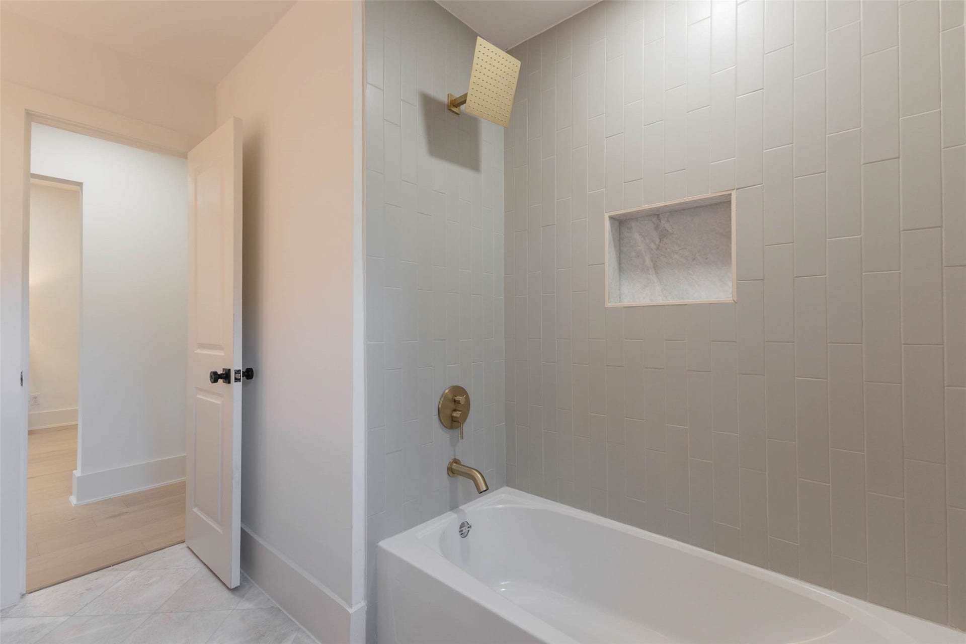 9910 Briarwild Lane, Houston, TX 77080 9910 Briarwild Lane, Houston, TX 77080