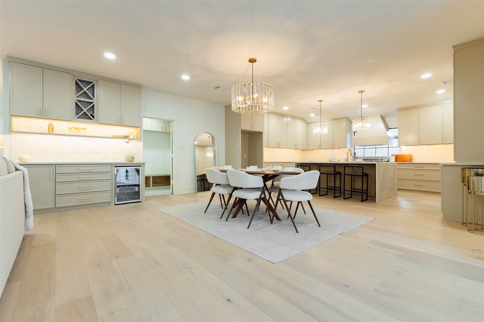 9910 Briarwild Lane, Houston, TX 77080 9910 Briarwild Lane, Houston, TX 77080