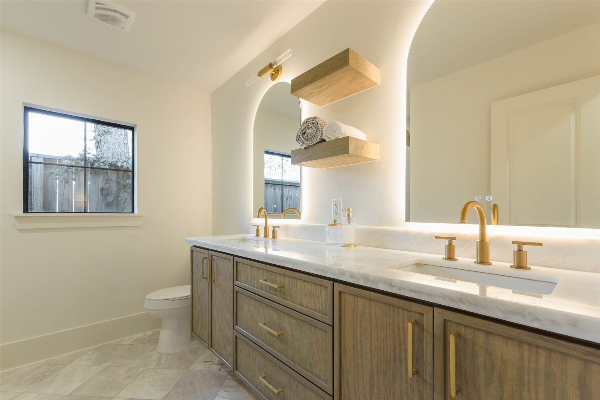 9910 Briarwild Lane, Houston, TX 77080 9910 Briarwild Lane, Houston, TX 77080