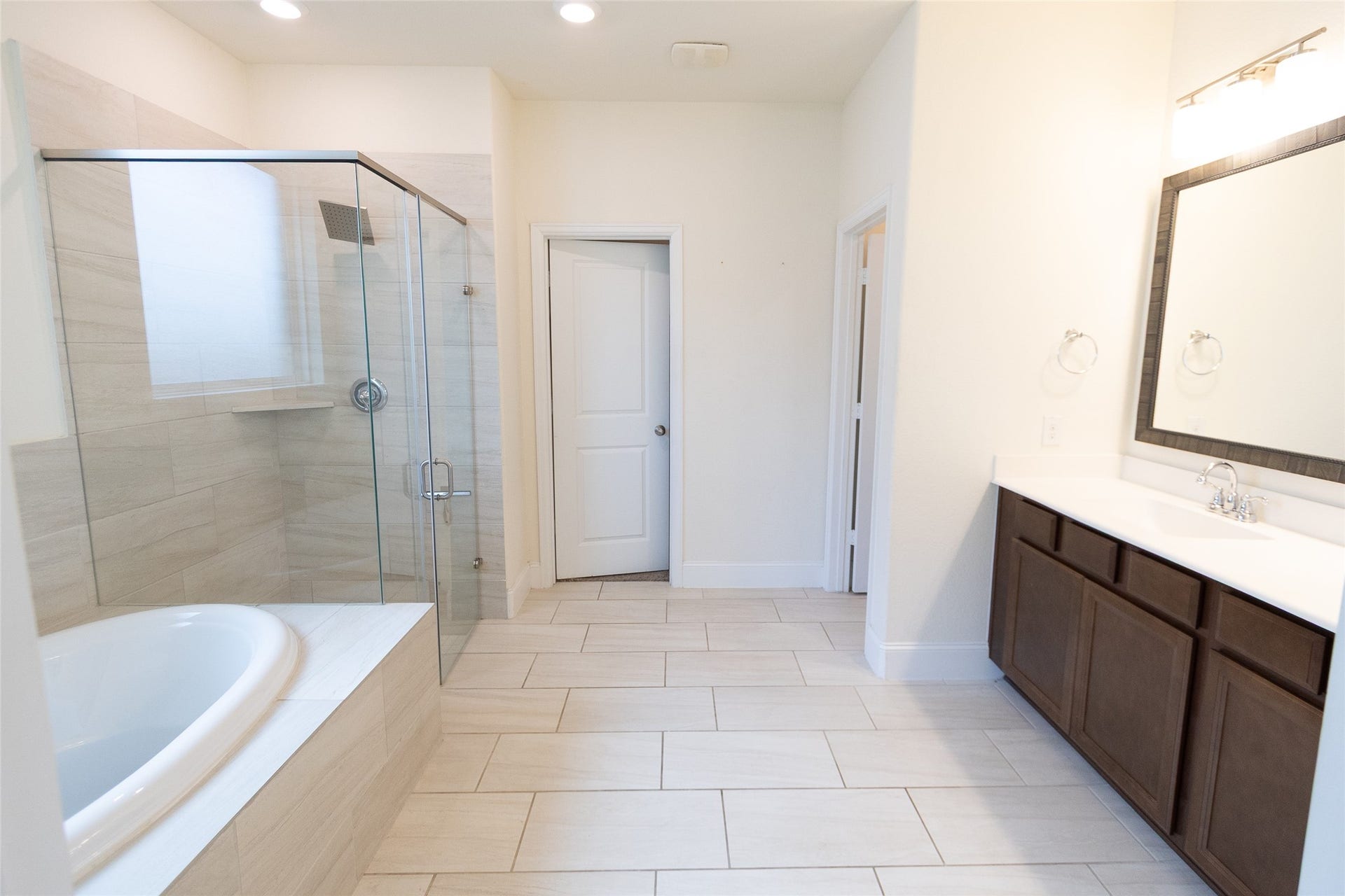 AMAZING PRIMARY EN SUITE WITH HIM AND HER SINKS