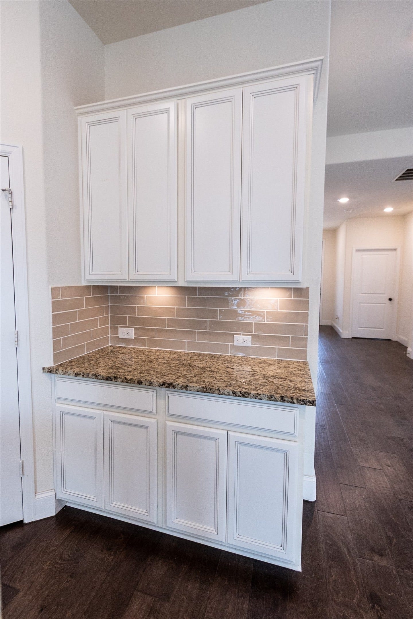GREAT COFFEE BAR AREA AND UNDER CABINET LIGHTING