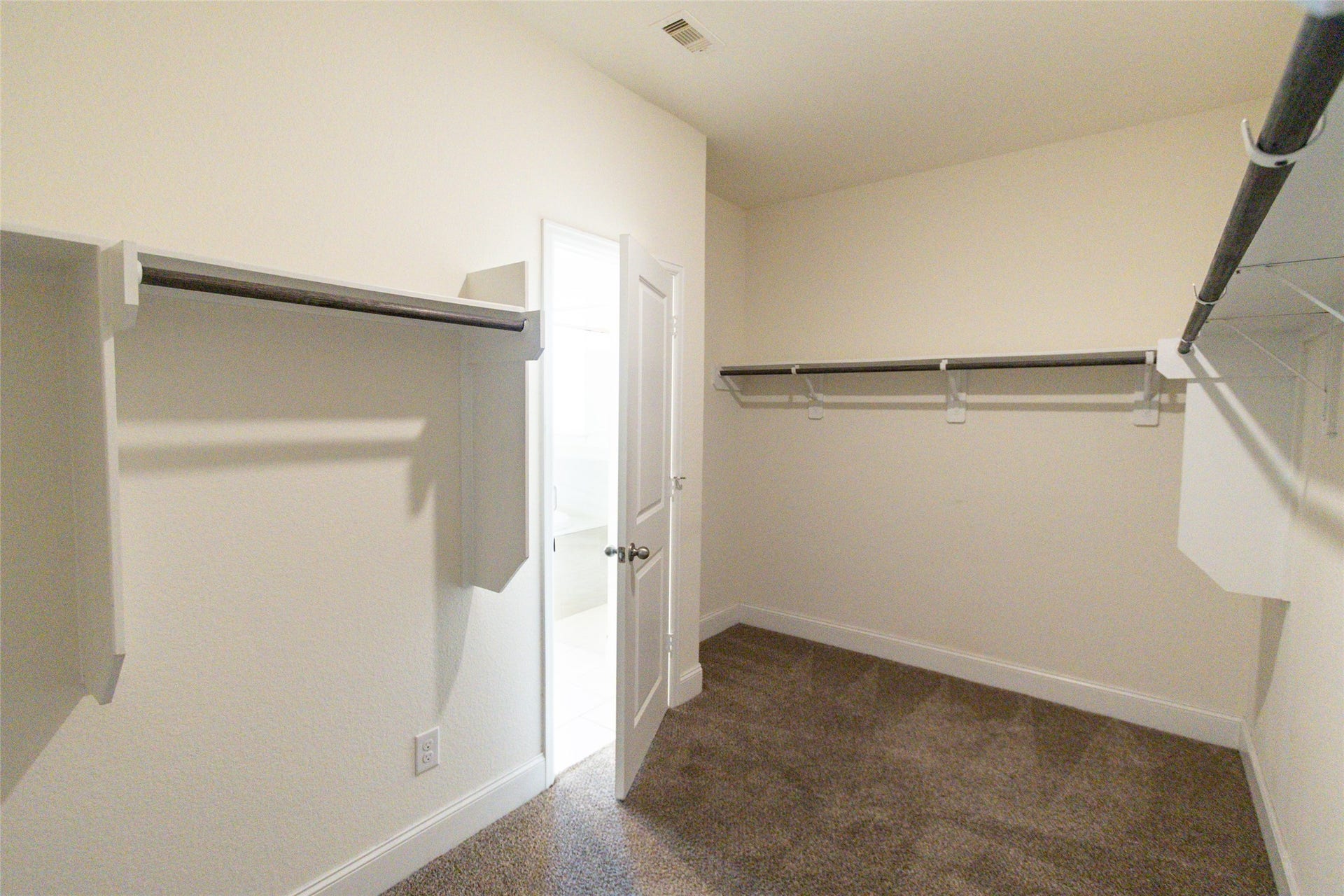 HUGE WALK IN CLOSET