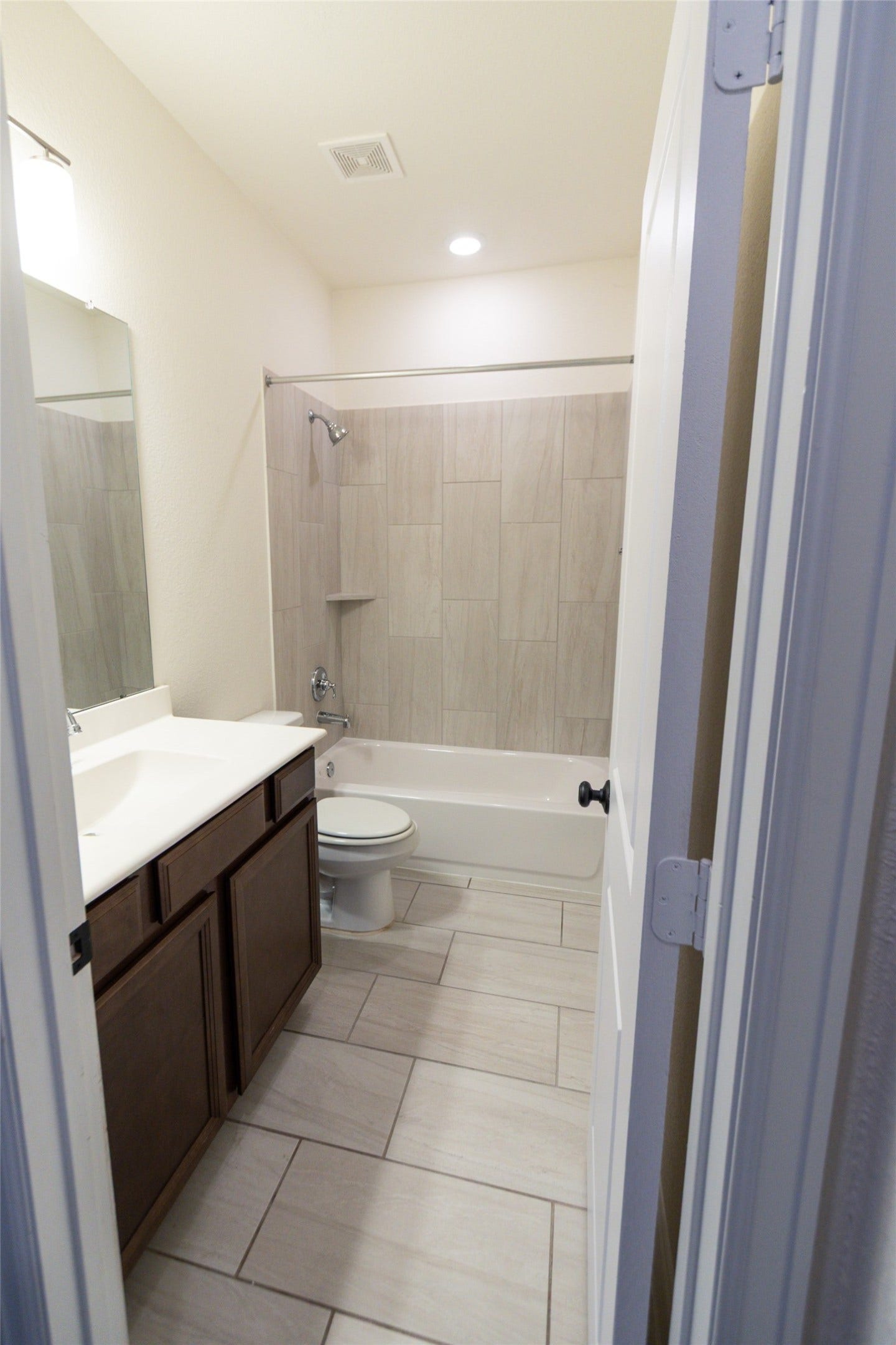EN SUITE BATHROOM