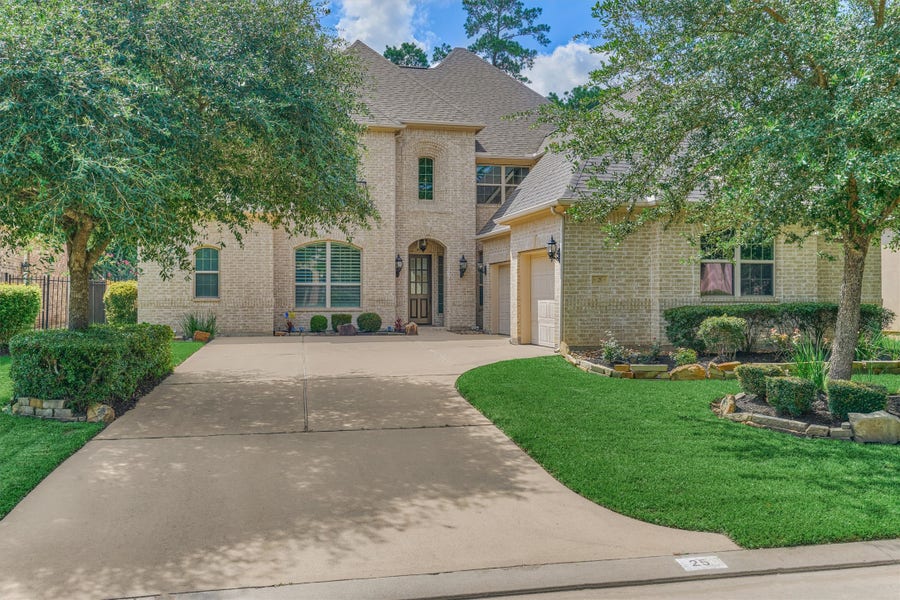 Property photo for 25 Red Moon Place, The Woodlands, TX