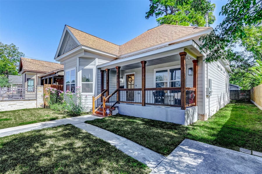 Property photo for 2008 Common Street, Houston, TX