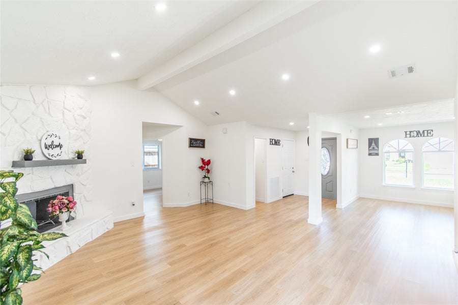Property photo for 10110 Hollow Canyon Drive, Sugar Land, TX