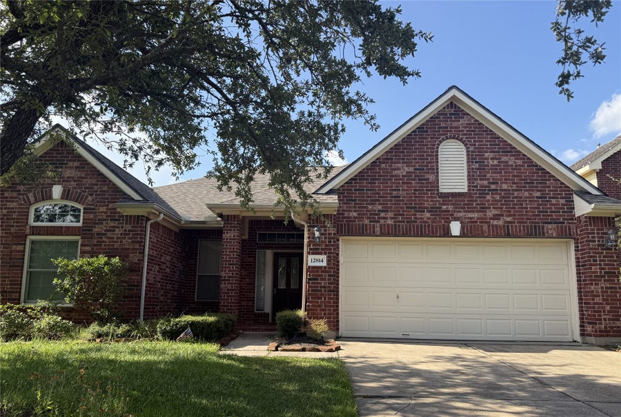 Property photo for 12814 Carriage Glen Drive, Tomball, TX