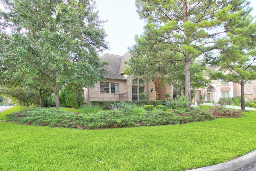 Property photo for 10 Spotted Lily Way, Magnolia, TX