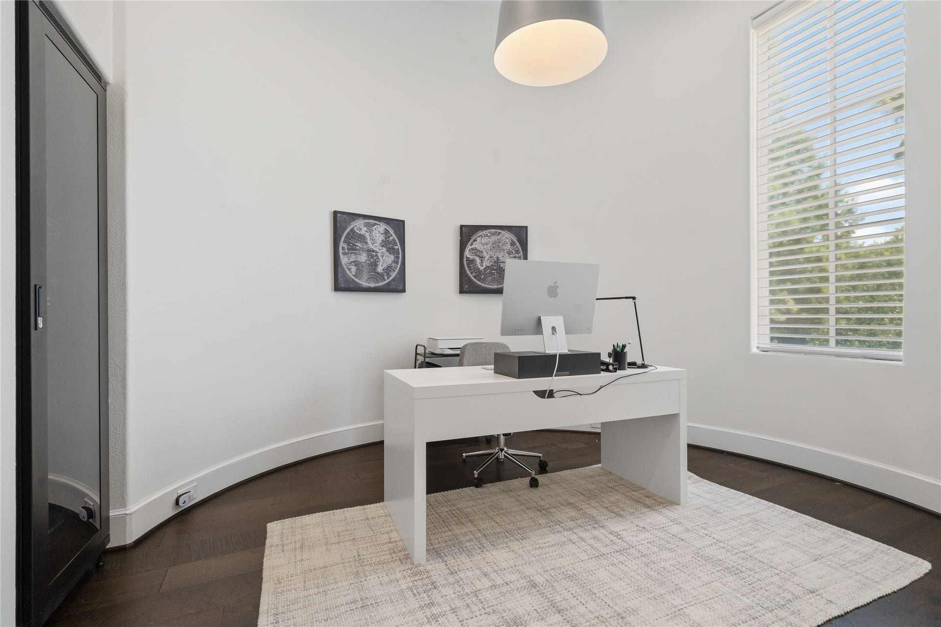 19 W Palmer Point, The Woodlands, TX 77381 Flex Room