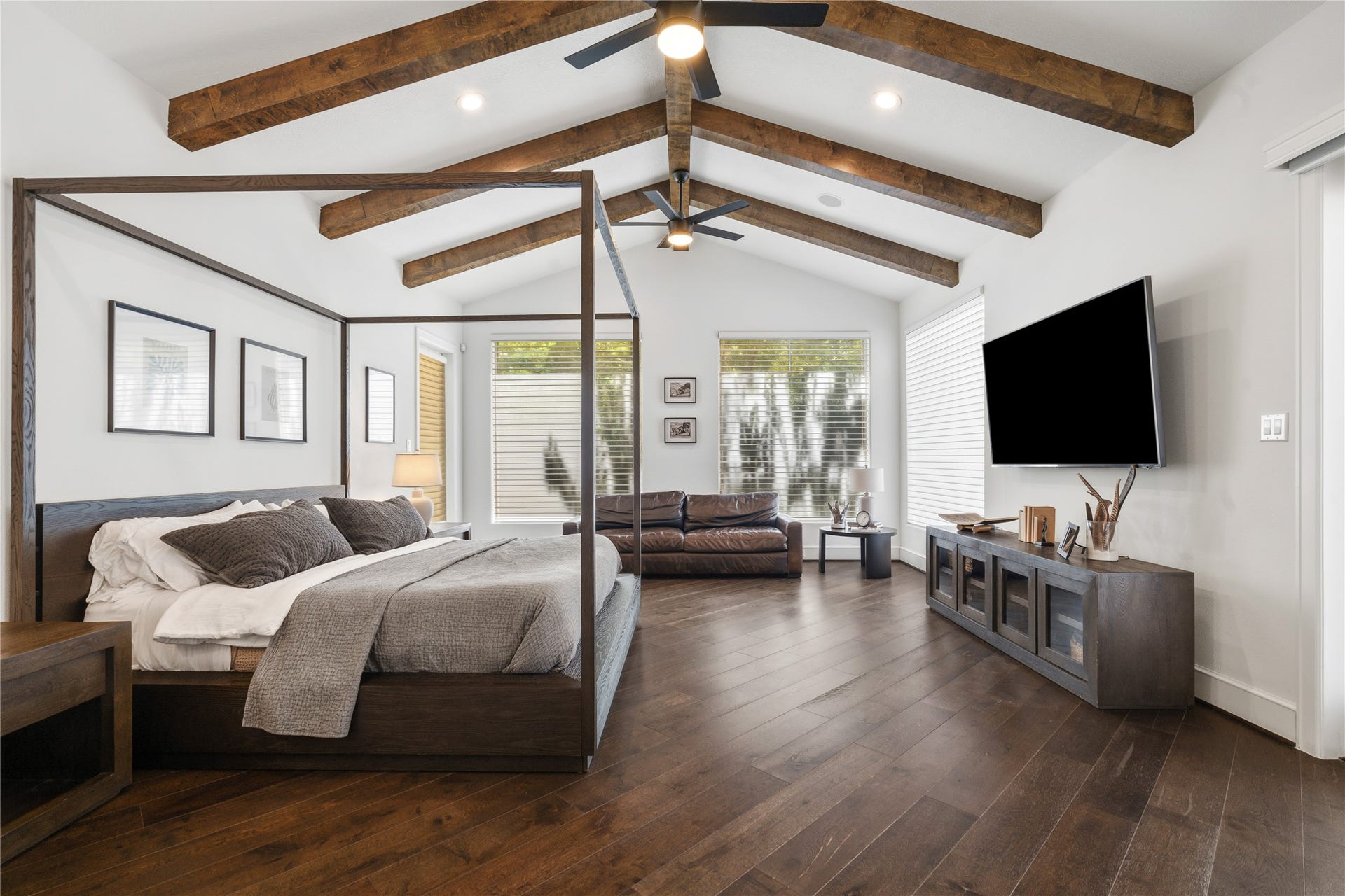 19 W Palmer Point, The Woodlands, TX 77381 Primary Bedroom