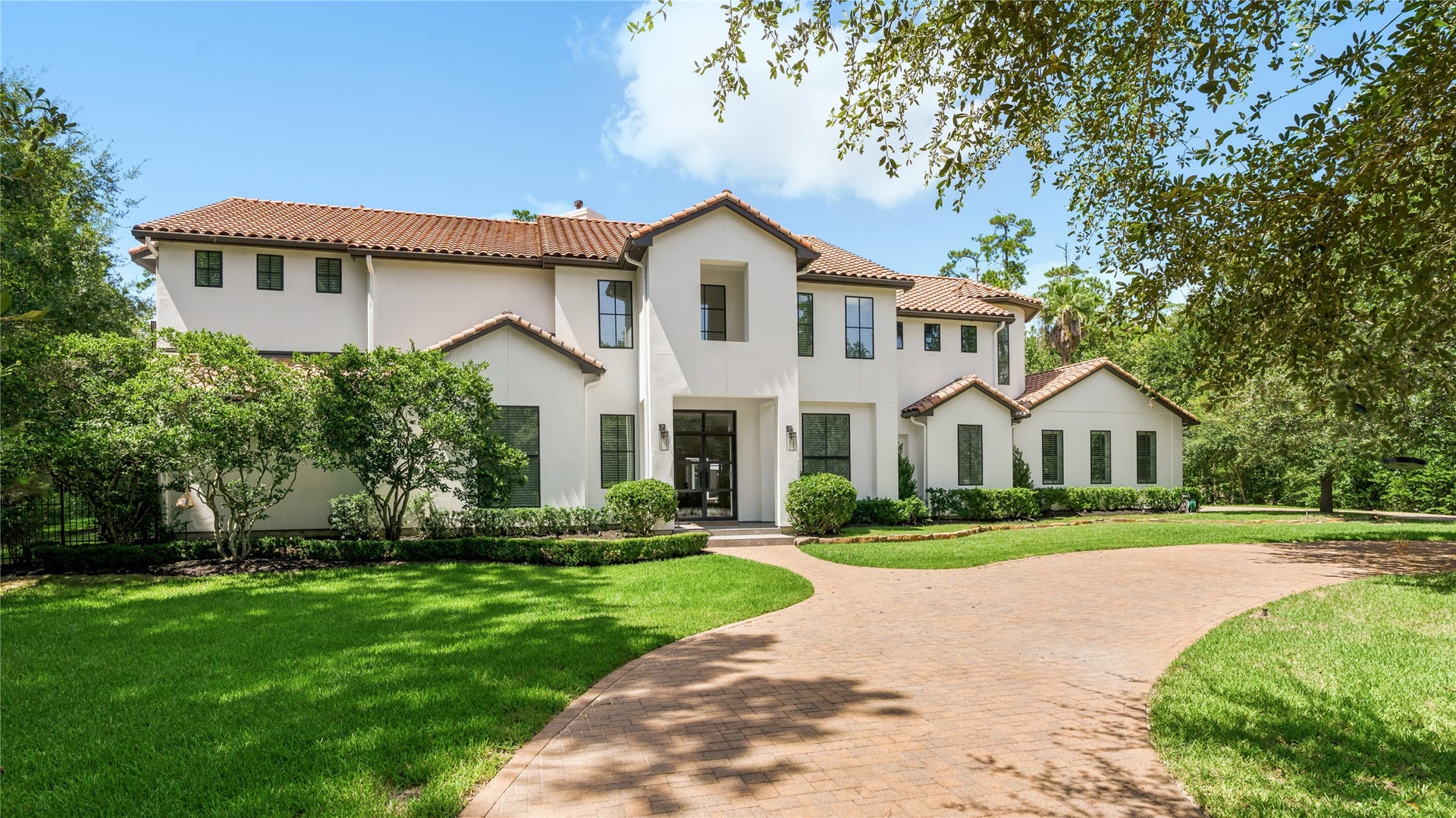 19 W Palmer Point, The Woodlands, TX 77381 Welcome to 19 W Palmer Point