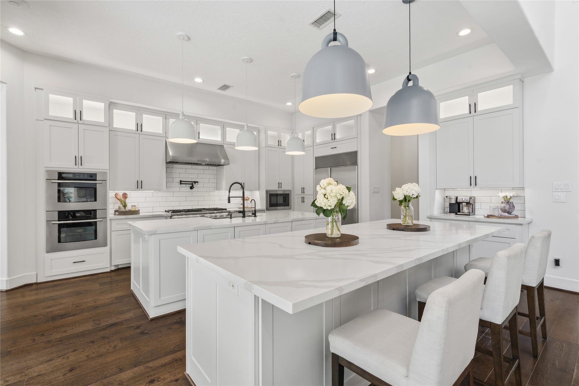 19 W Palmer Point, The Woodlands, TX 77381 19 W Palmer Point, The Woodlands, TX 77381