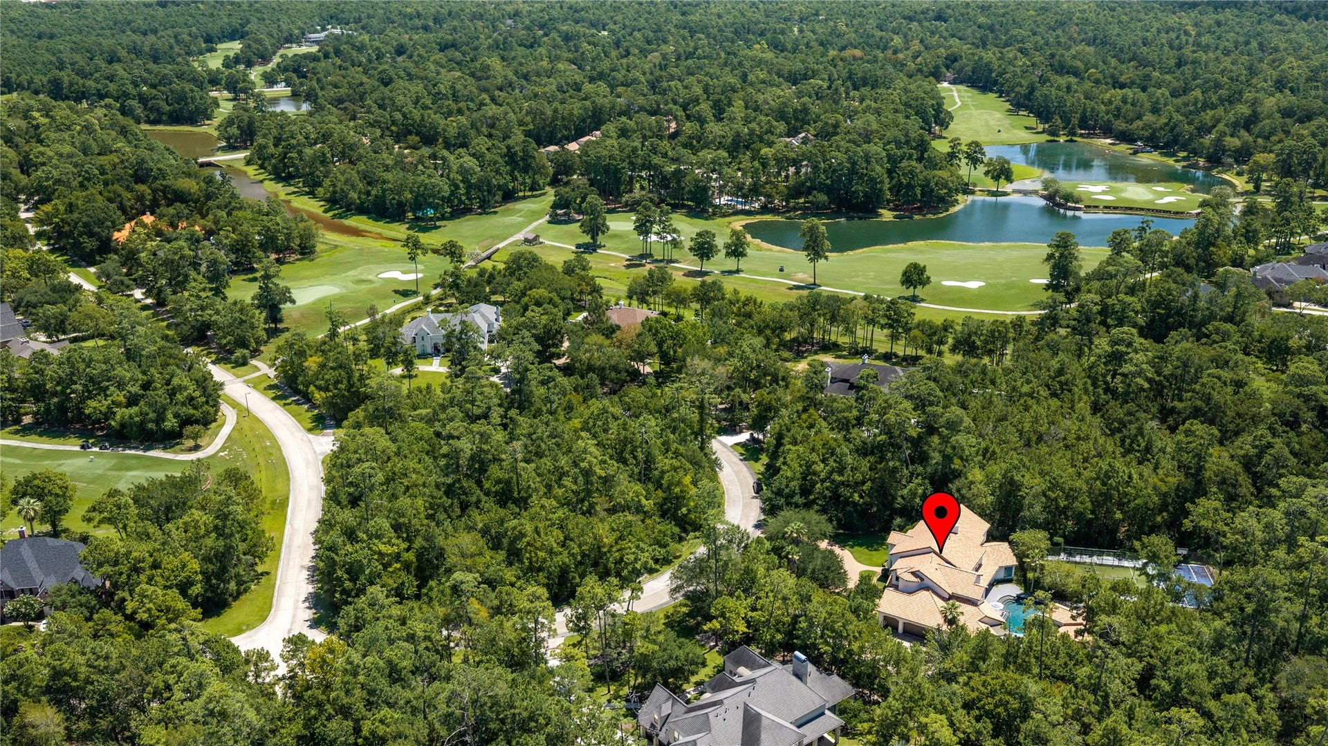 19 W Palmer Point, The Woodlands, TX 77381 19 W Palmer Point, The Woodlands, TX 77381