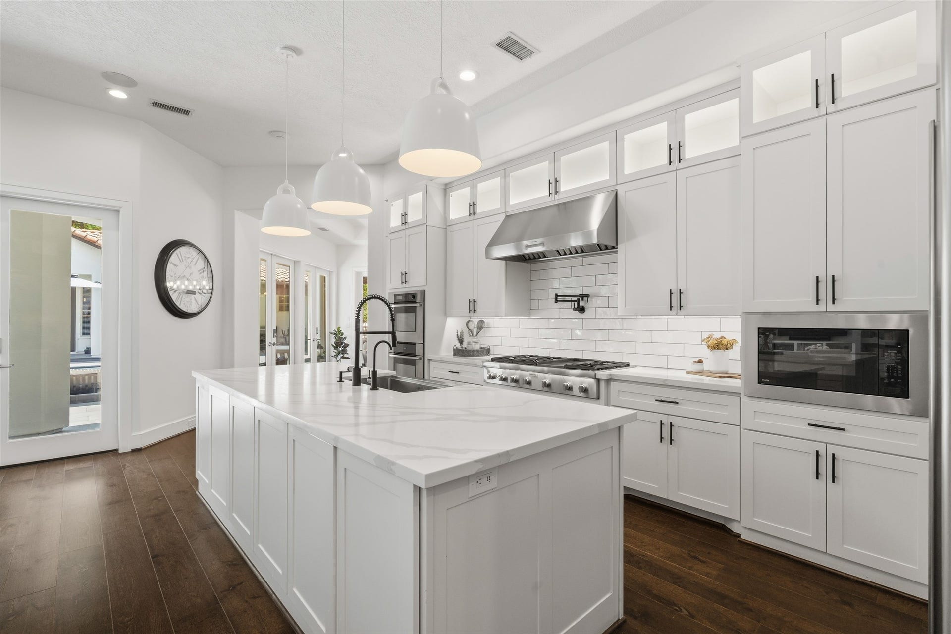 19 W Palmer Point, The Woodlands, TX 77381 19 W Palmer Point, The Woodlands, TX 77381