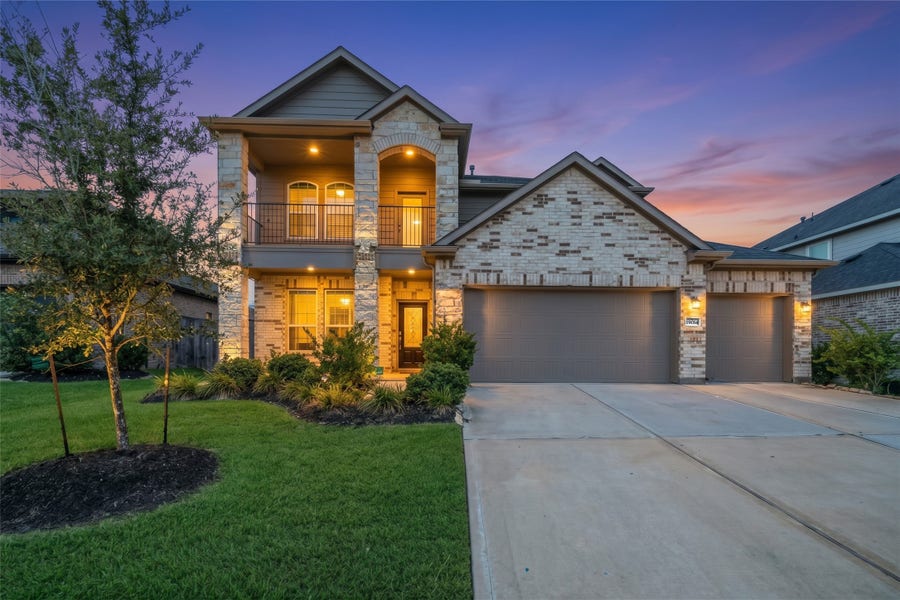Property photo for 19014 Blossoming Buttercup Drive, Tomball, TX