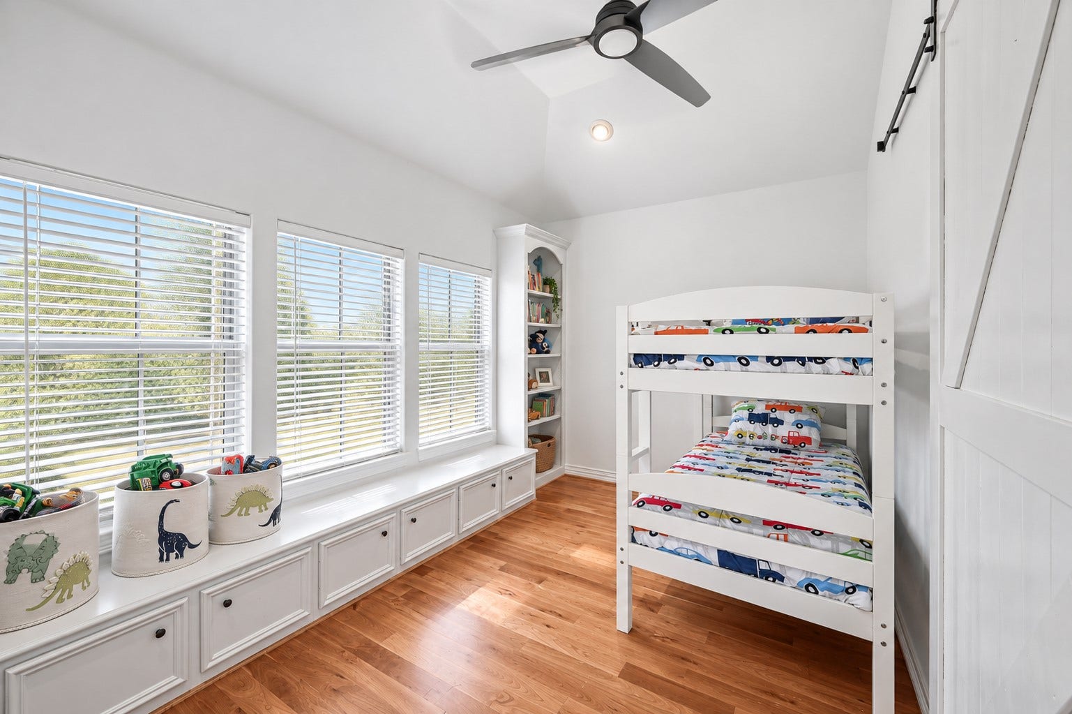 4021 Glenshire Street, Houston, TX 77025 4021 Glenshire Street, Houston, TX 77025