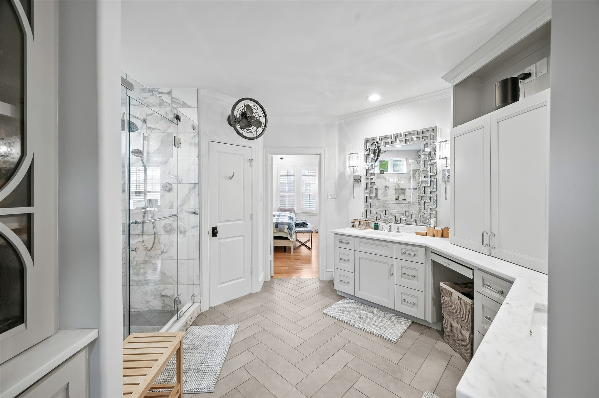 4021 Glenshire Street, Houston, TX 77025 4021 Glenshire Street, Houston, TX 77025