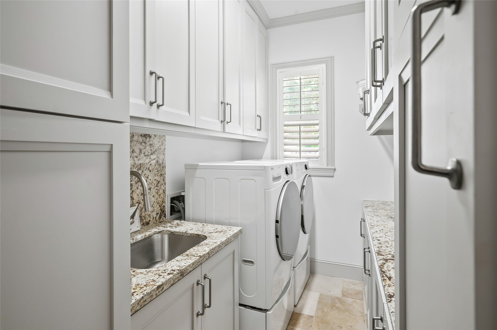 4021 Glenshire Street, Houston, TX 77025 4021 Glenshire Street, Houston, TX 77025