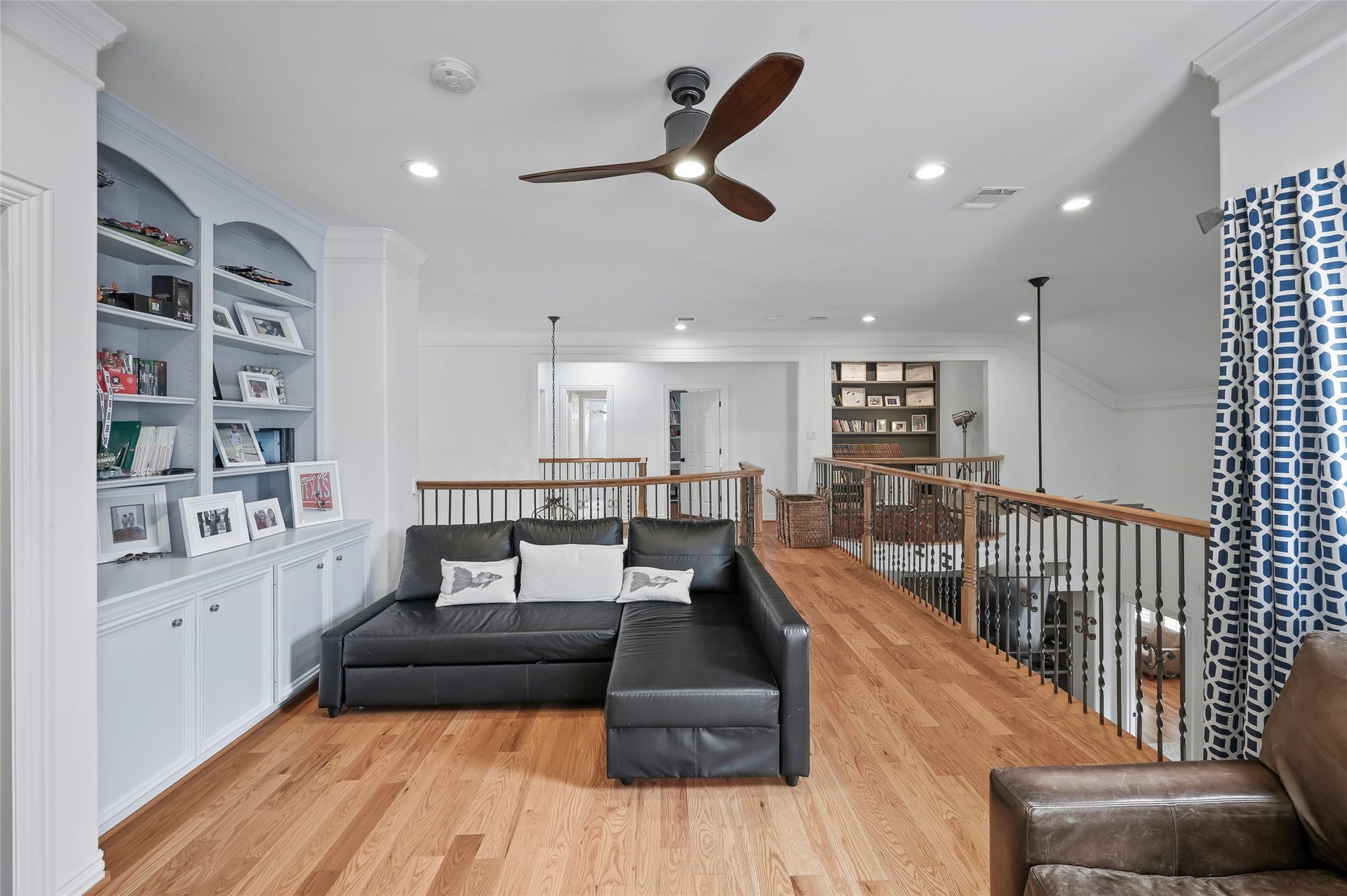 4021 Glenshire Street, Houston, TX 77025 4021 Glenshire Street, Houston, TX 77025