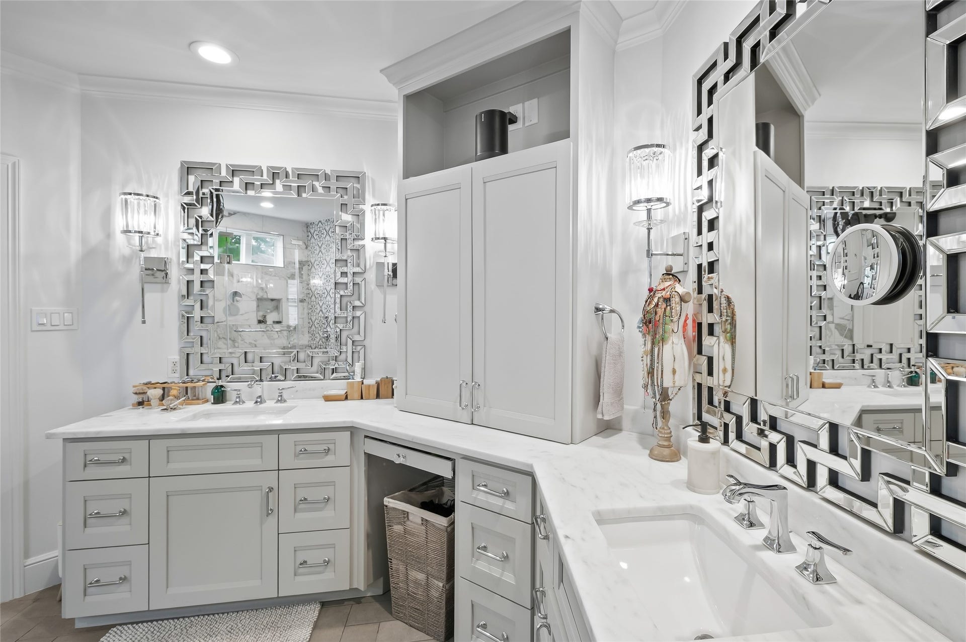 4021 Glenshire Street, Houston, TX 77025 4021 Glenshire Street, Houston, TX 77025