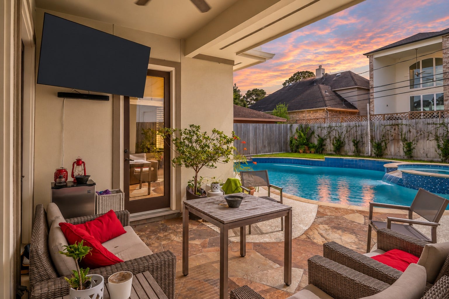 4021 Glenshire Street, Houston, TX 77025 4021 Glenshire Street, Houston, TX 77025
