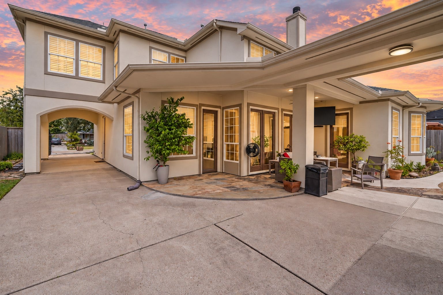 4021 Glenshire Street, Houston, TX 77025 4021 Glenshire Street, Houston, TX 77025
