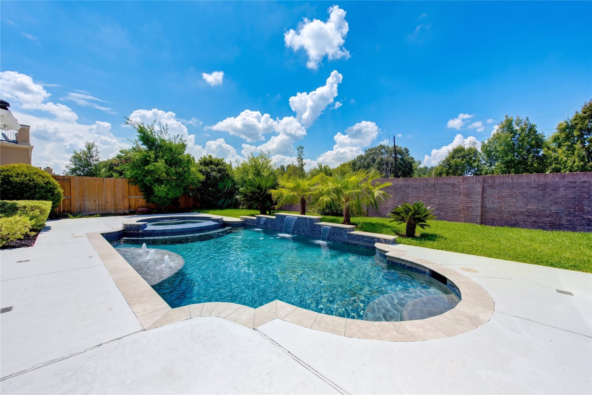 14014 Hampton Cove Drive, Houston, TX 77077 14014 Hampton Cove Drive, Houston, TX 77077