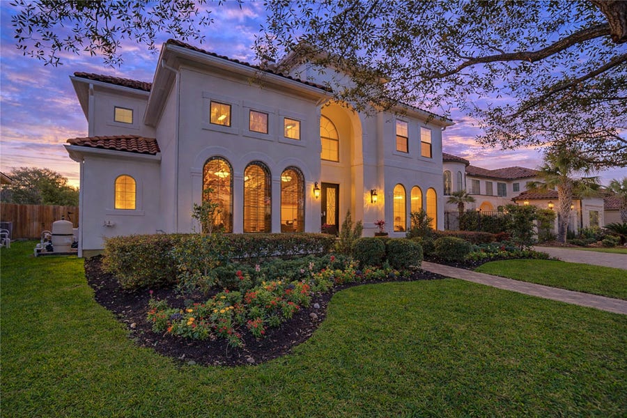 Property photo for 14014 Hampton Cove Drive, Houston, TX