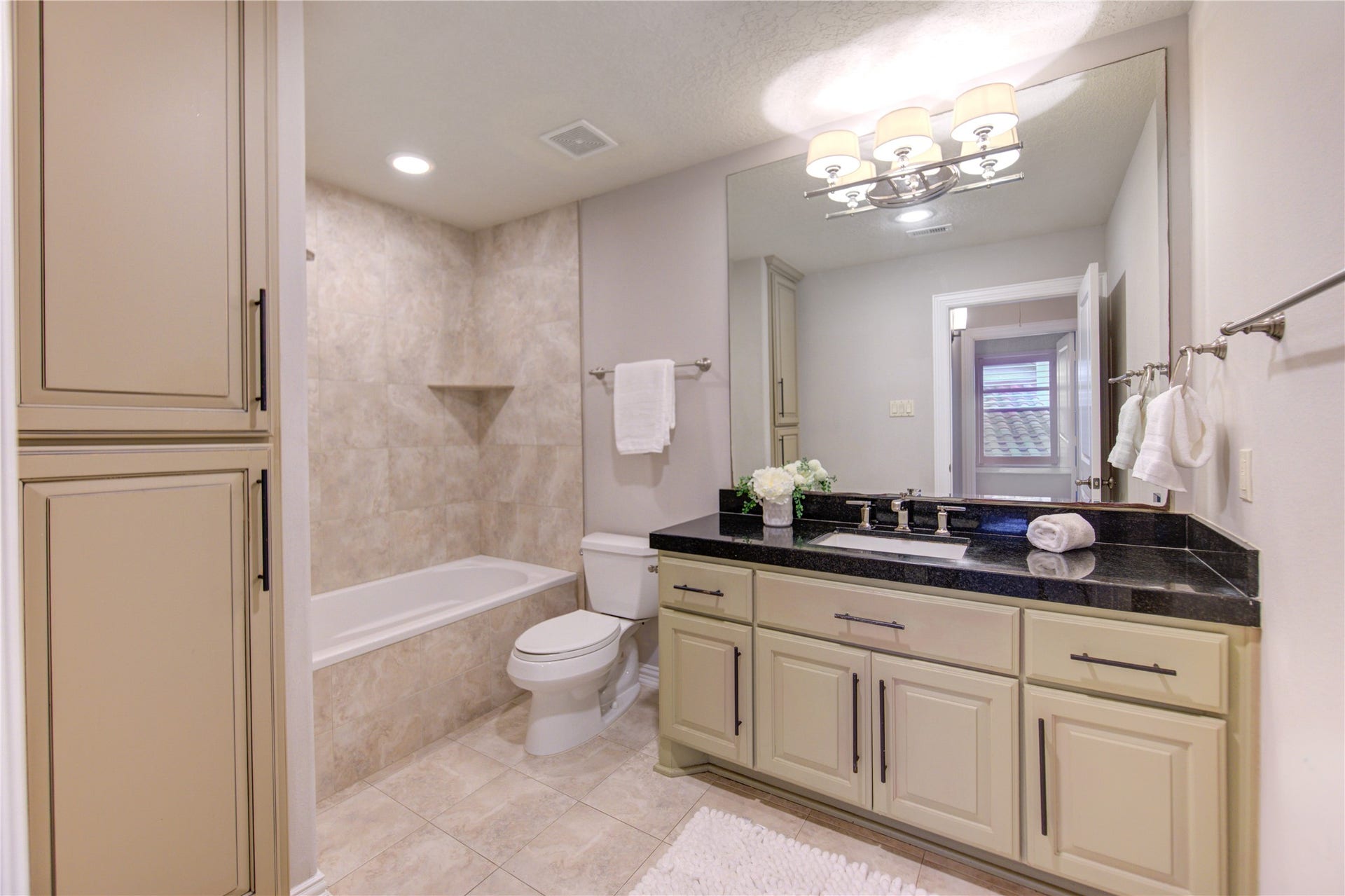 14014 Hampton Cove Drive, Houston, TX 77077 This garage apartment features a full bedroom and bathroom, serving as a private, self-contained living space in addition to the main five-bedroom home.