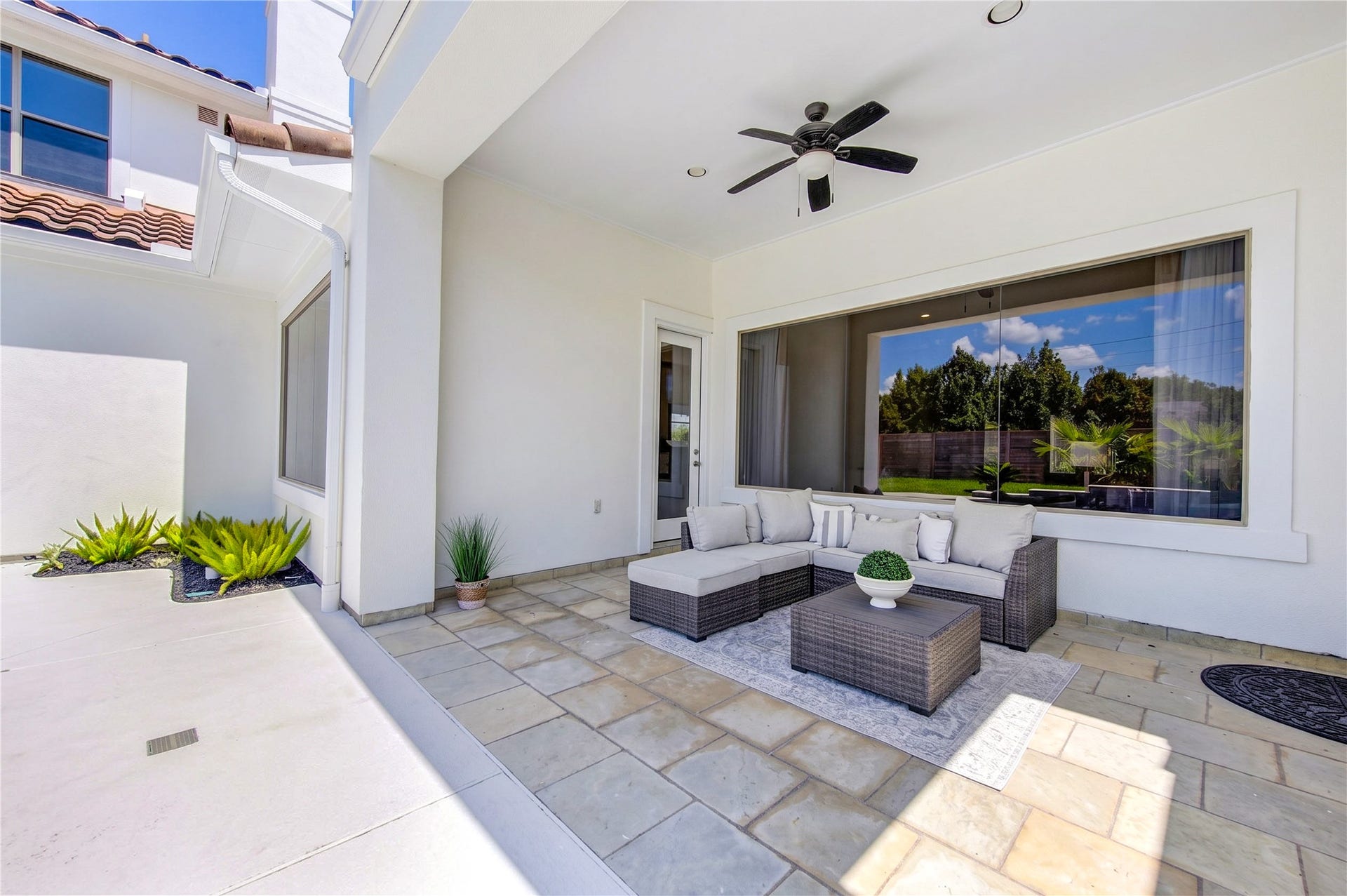 14014 Hampton Cove Drive, Houston, TX 77077 14014 Hampton Cove Drive, Houston, TX 77077