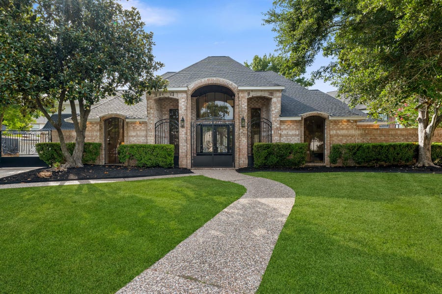 Property photo for 910 Cranberry Hill Court, Houston, TX